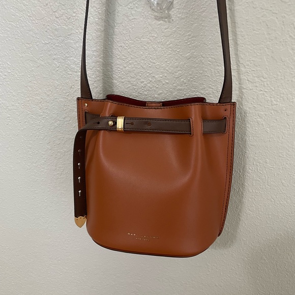 Marc Jacobs Leather Small Bucket Bag - Picture 8 of 16